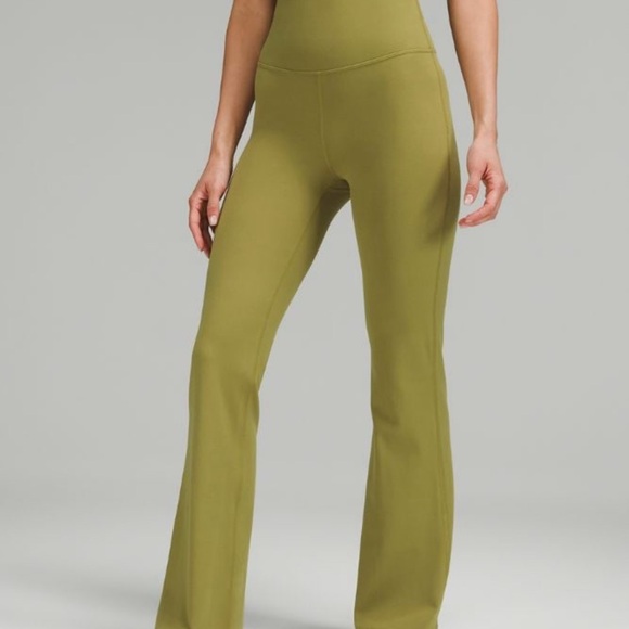 lululemon athletica Pants - Lululemon size 10 Groove Pant SHR
Flare *Nulu, bronze green